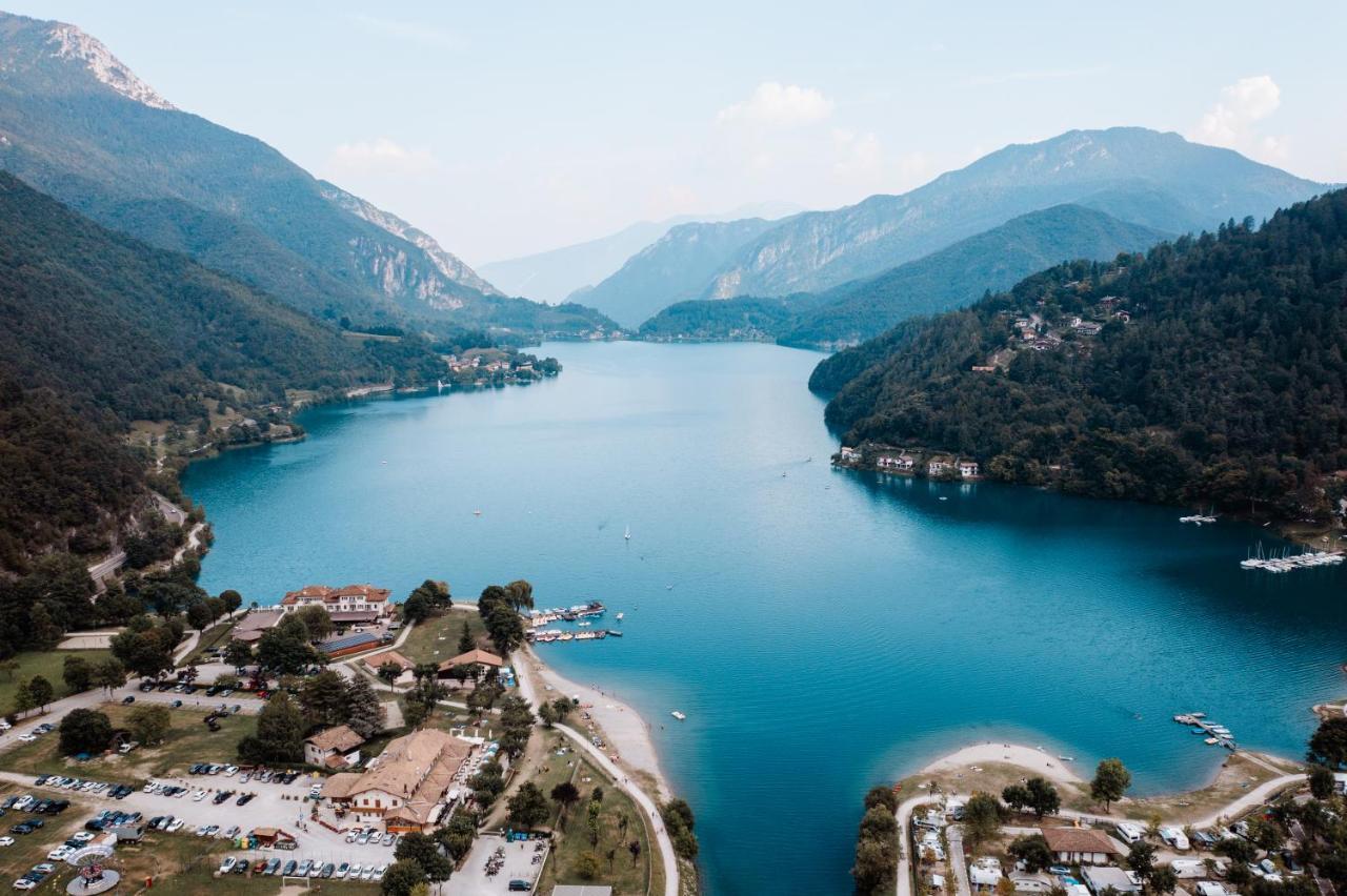 Hotel Da Franco E Adriana Pieve Di Ledro Kültér fotó
