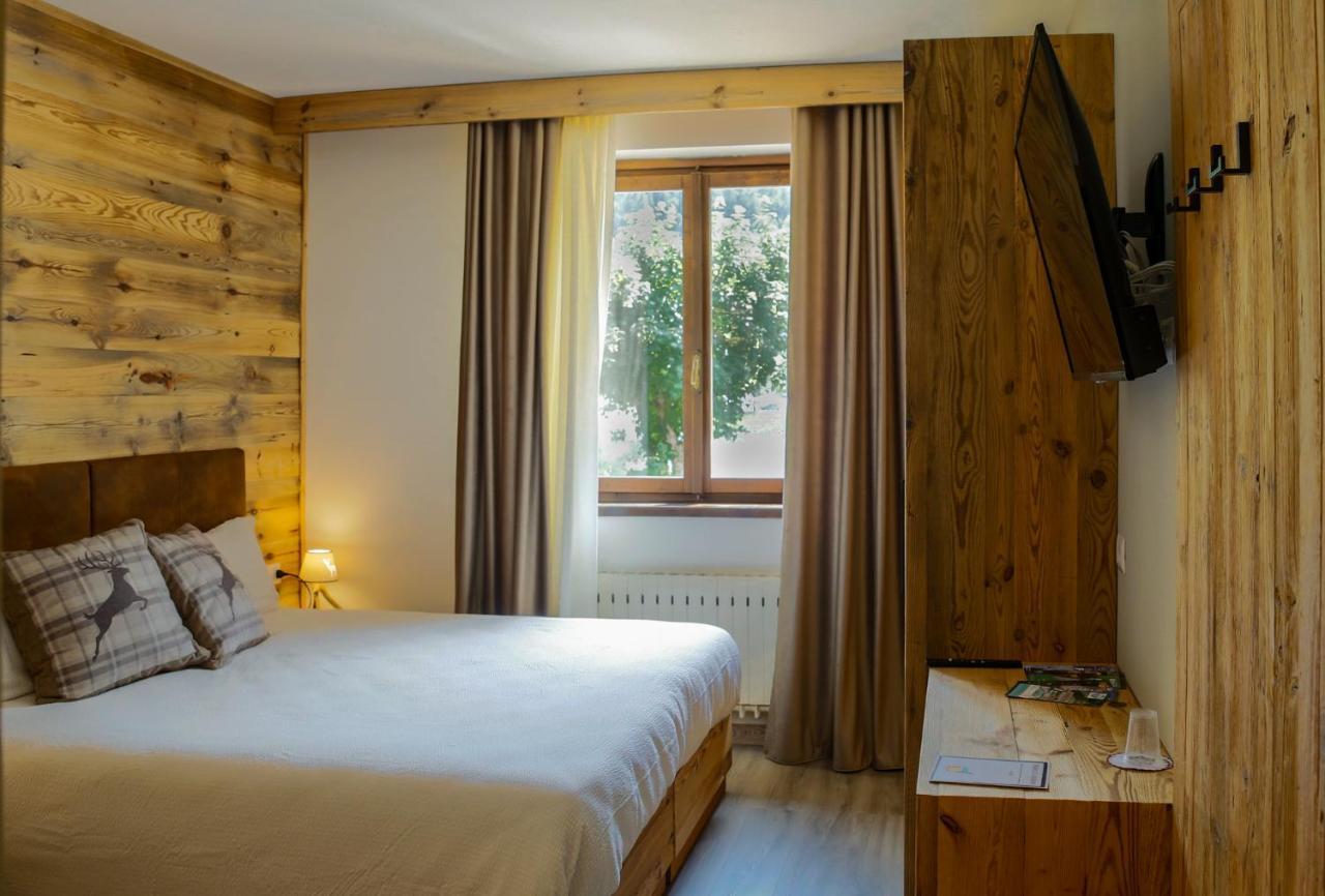 Hotel Da Franco E Adriana Pieve Di Ledro Kültér fotó